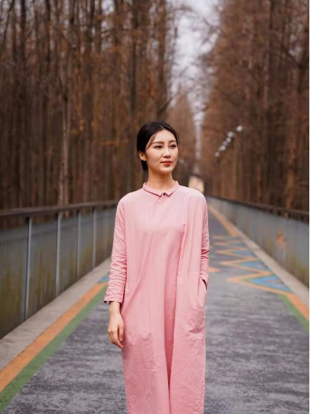 伊美妮 把诗写入服饰 把雅藏进灵魂 春季上新