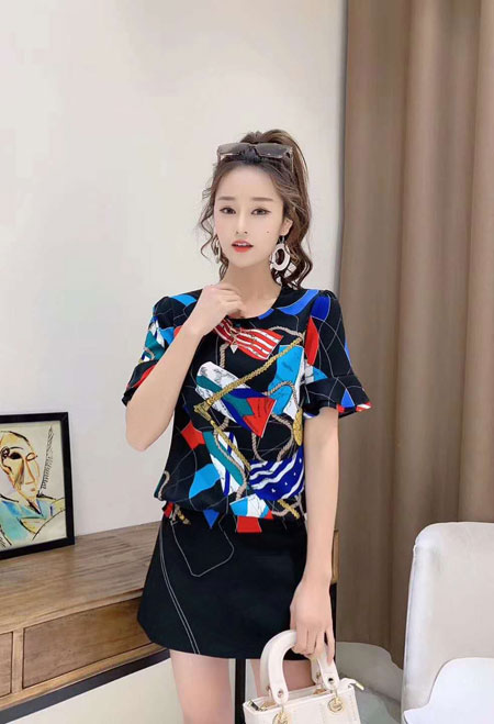 自由的感性设计 包容的艺术元素 古米娜女装品牌