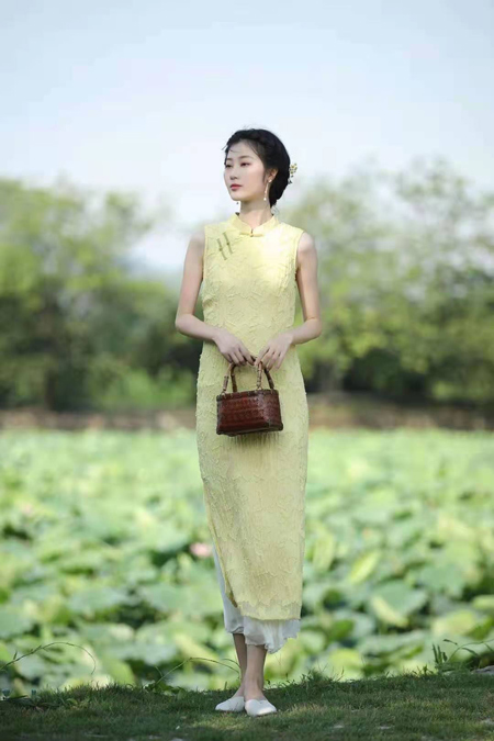 伊美妮新品 以花之名点缀服饰之美