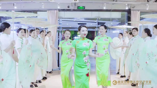 oritick奥伦提&胡贝儿 诚邀与您一起相约时装SHOW