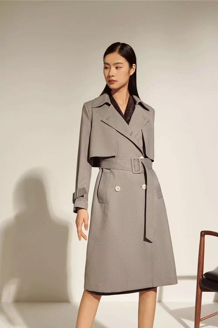 皑如职场通勤 新时代独立女性的多面形象